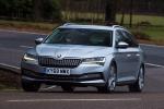 Skoda Superb iV Combi 2019 года (UK)